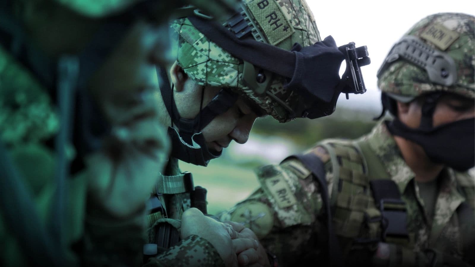 photologuephotos2023-05ejercito_militar_disparojpeg