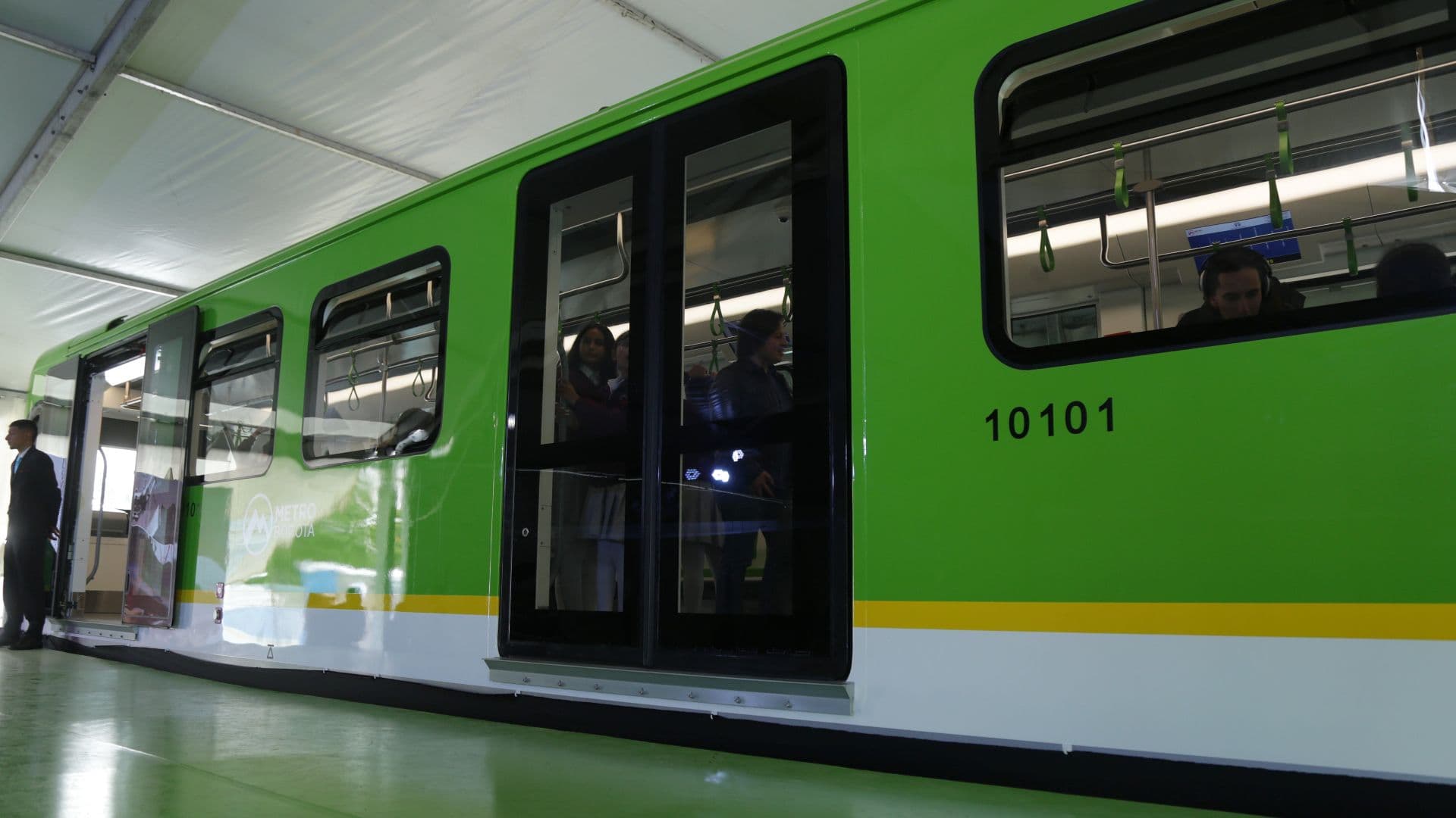 photologuephotos2023-06metro_de_bogotajpg