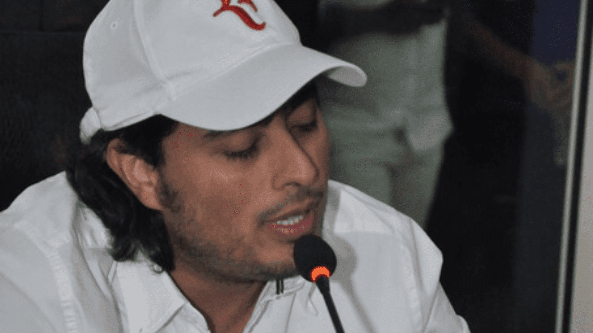 photologuephotos2023-08nicolas_petropng