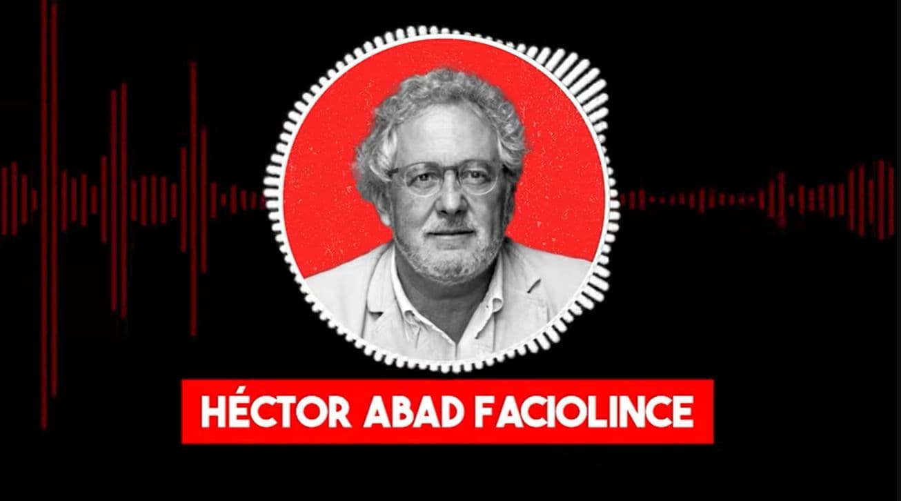 photologuephotos2023-07julio_sanchez_cristo_entrevista_a_hector_abad_faciolincejpg