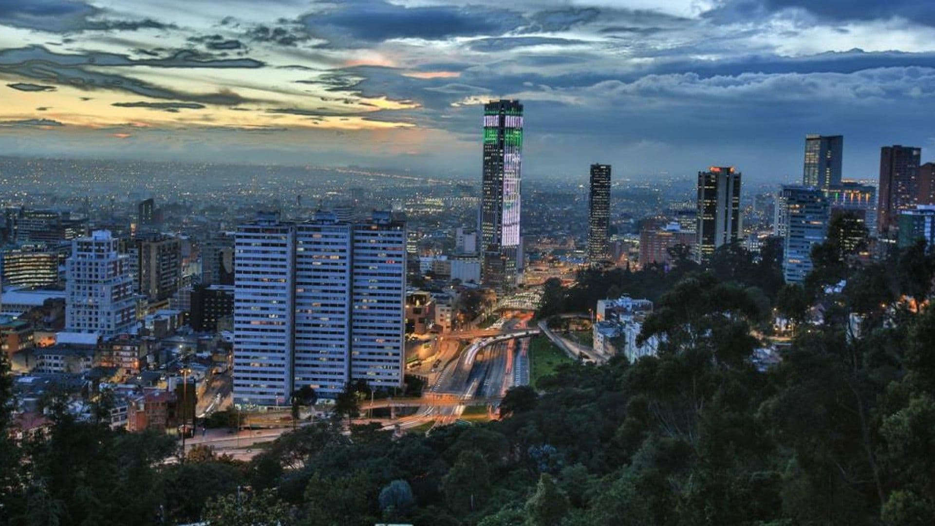 photologuephotos2023-08panoramica_de_bogota-2_x_1400jpg