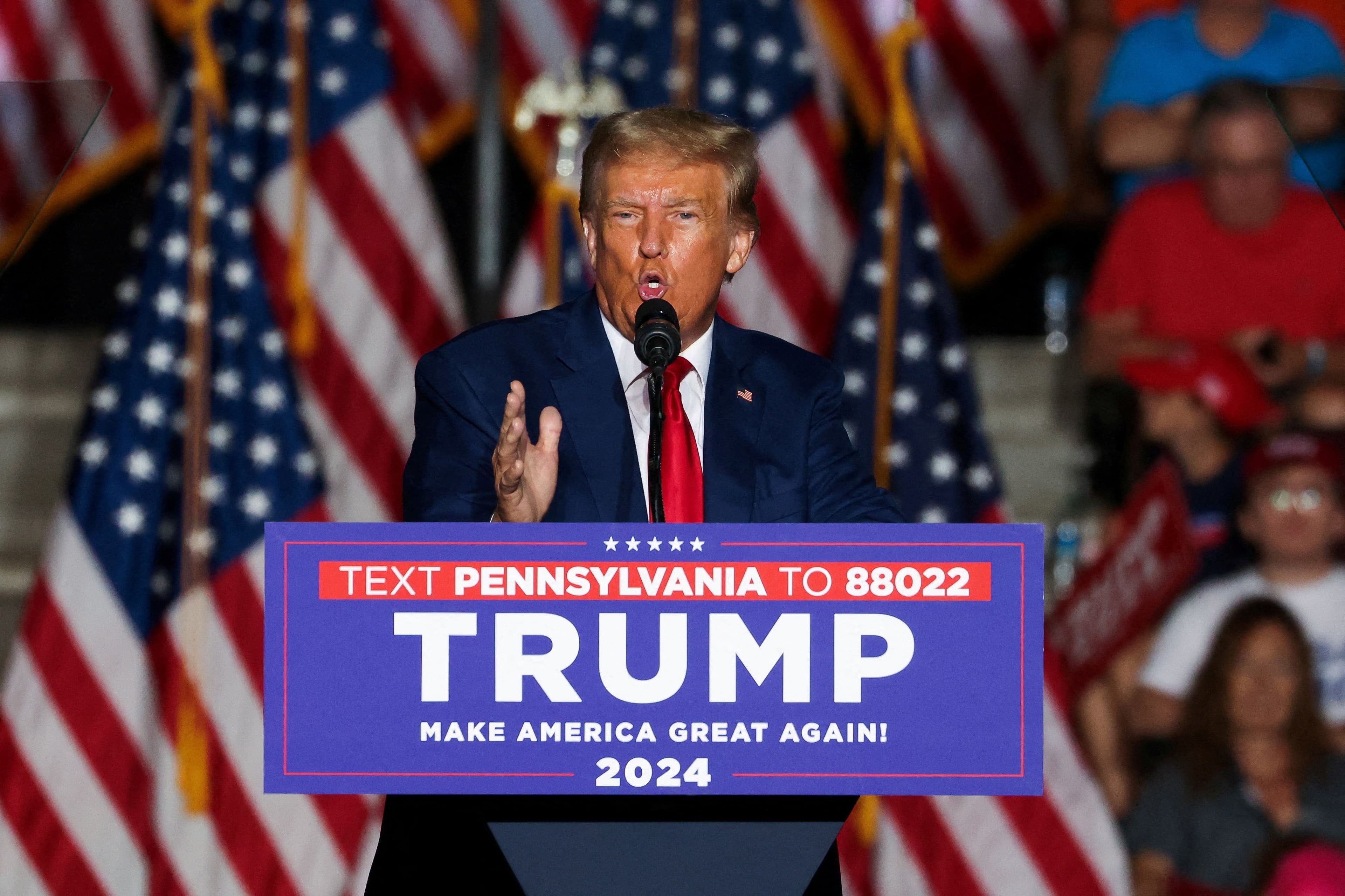 photologuephotos2023-082023-08-17t234530z_3_lynxmpej7g0xh_rtroptp_4_usa-election-trump-braggjpg