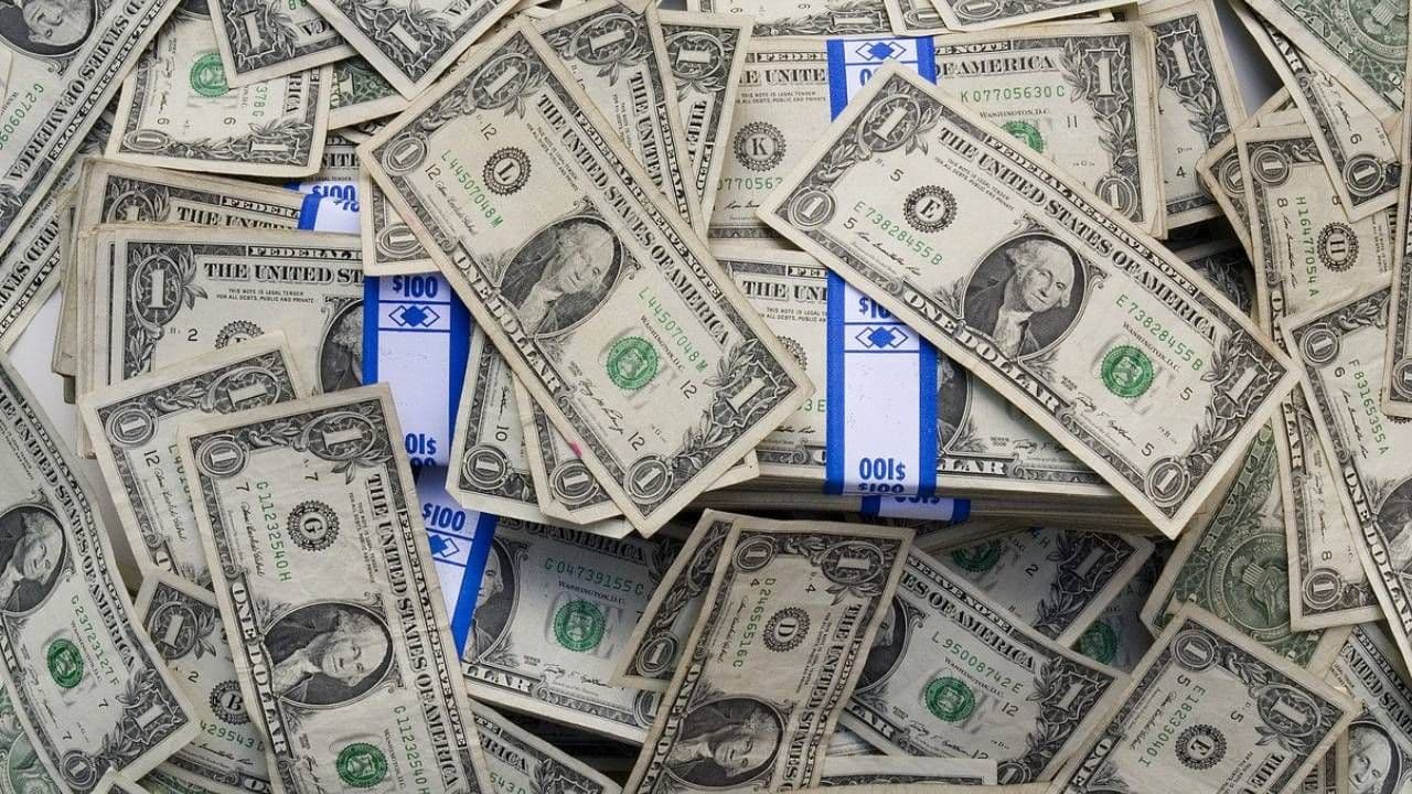 photologuephotos2024-04precio_del_dolar_como_cerro_hoy_y_como_le_fue_esta_semanajpg