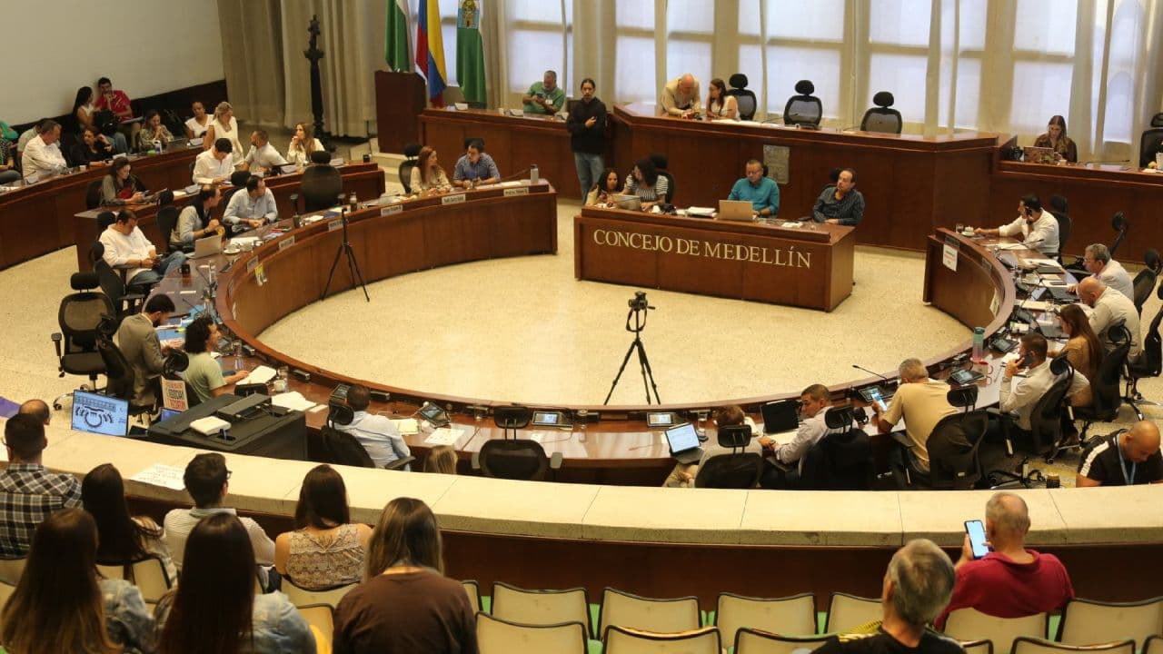 photologuephotos2024-08concejo-medellin-proyecto-epmjpg