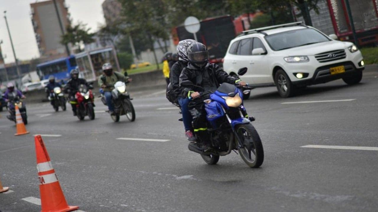 photologuephotos2024-08motos_0jpg