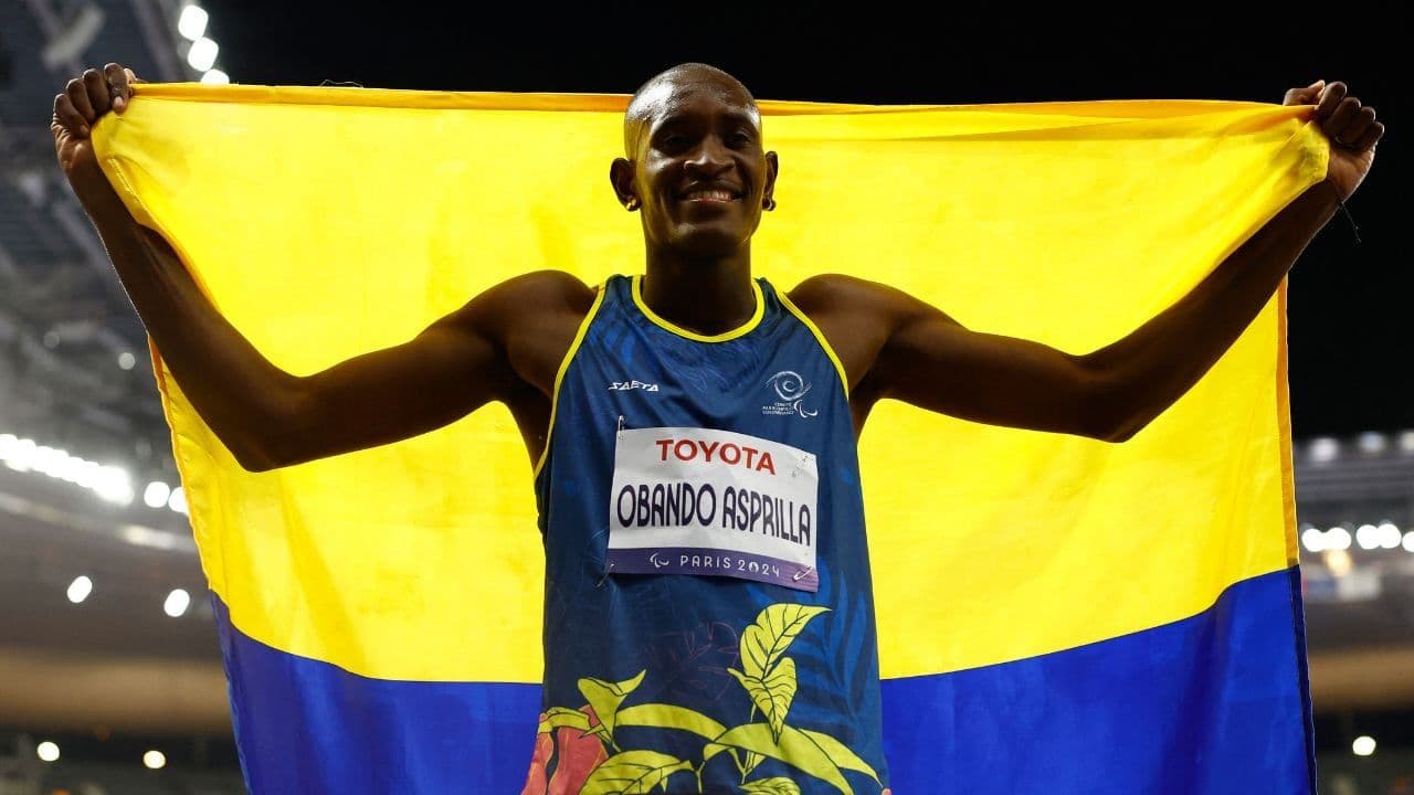 photologuephotos2024-09sebastian_obando_con_su_medalla_de_oro_en_paris_2024jpg photologuephotos2024-09sebastian_obando_con_su_medalla_de_oro_en_paris_2024jpg