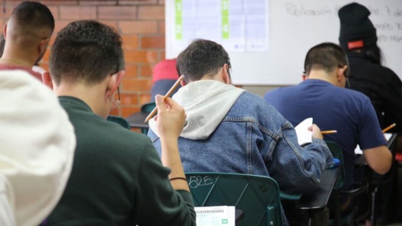 photologuephotos2024-10presentacion_fisica_icfesjpg