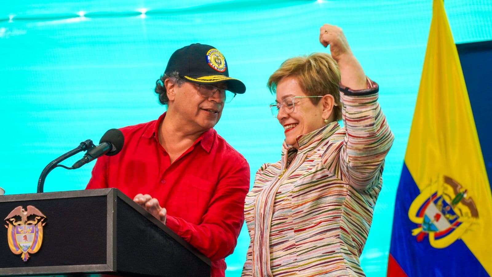 photologuephotos2024-12petro_y_gloria_inesjpeg