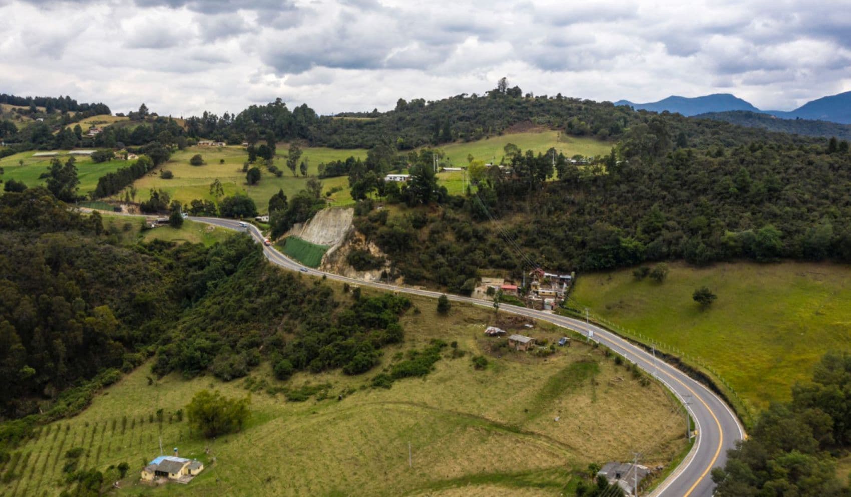 photologuephotos2024-12perimetral_oriente_de_bogotajpg