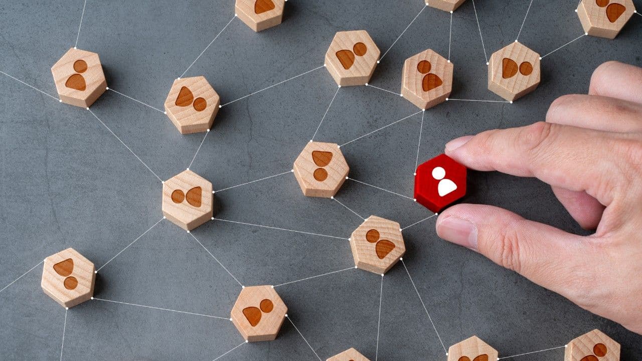 photologuephotos2025-03business-hr-icon-hexagon-puzzle_1jpg