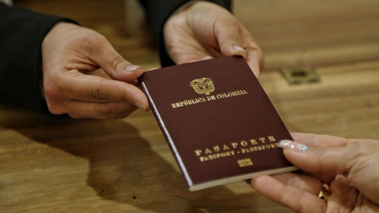 photologuephotos2025-08pasaporte_123jpg