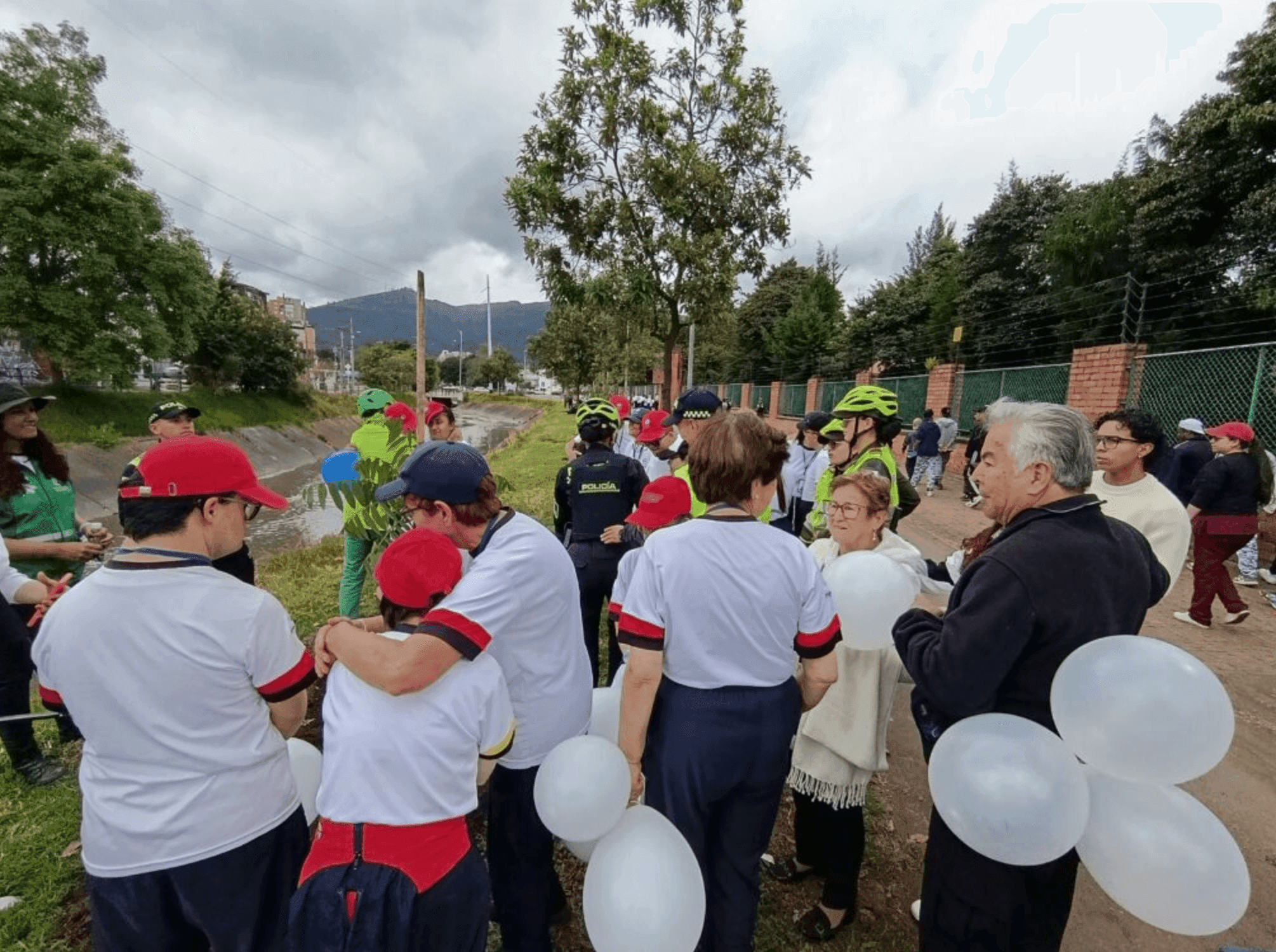 "Historias del verde urbano: Plantación en memoria de Valeria Afanador: un homenaje verde a un ángel"