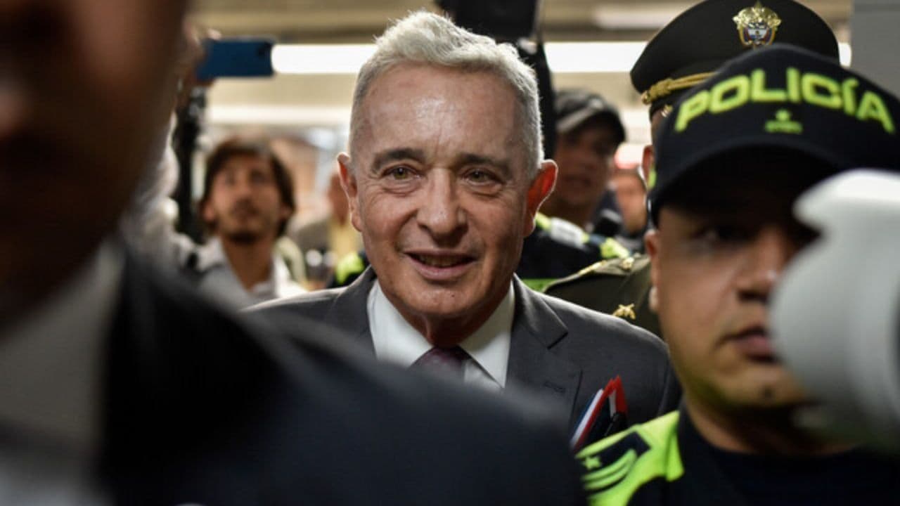 photologuephotos2025-08juicio_contra_el_expresidente_alvaro_uribe_velez_hoy_17_de_marzo_1jpg