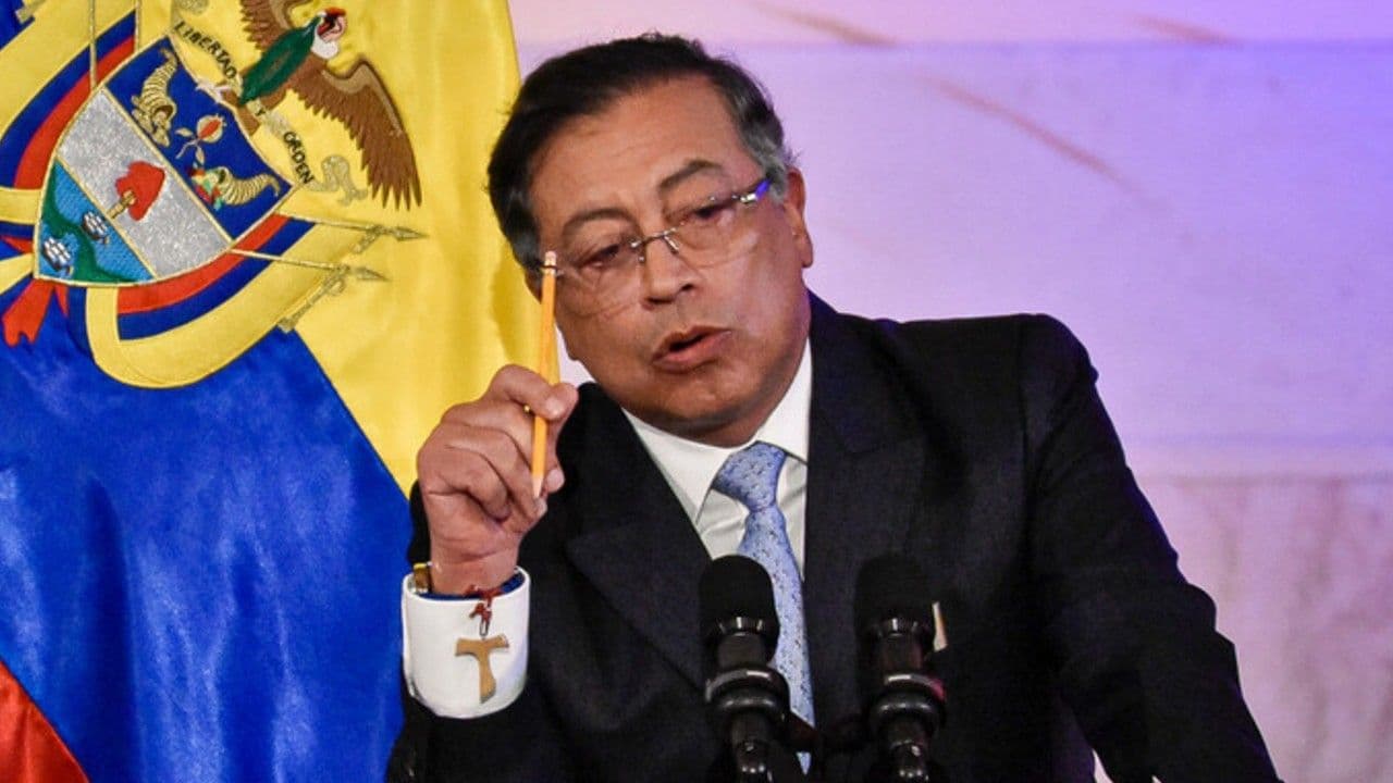 Petro alais calarcá Petro alais calarcá