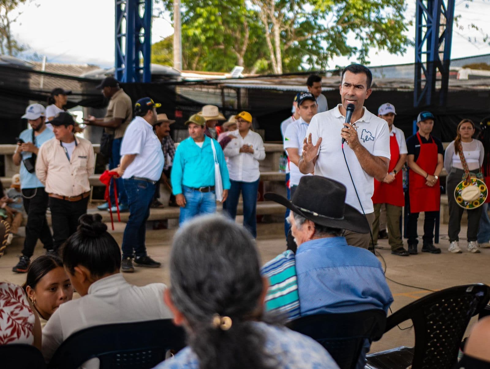 El plan contempla la construcción de 610 viviendas y la intervención de 45 Instituciones Educativas Departamentales. El plan contempla la construcción de 610 viviendas y la intervención de 45 Instituciones Educativas Departamentales.