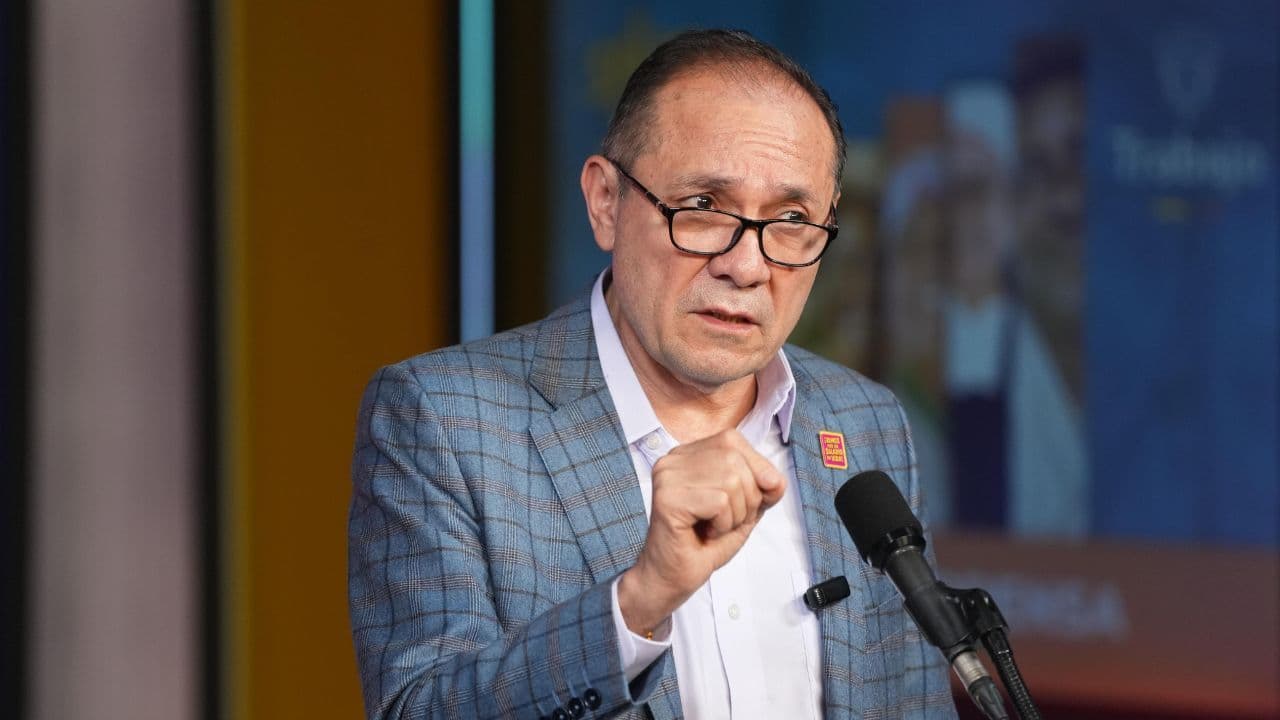 Ministro del Trabajo sobre vivienda VIS