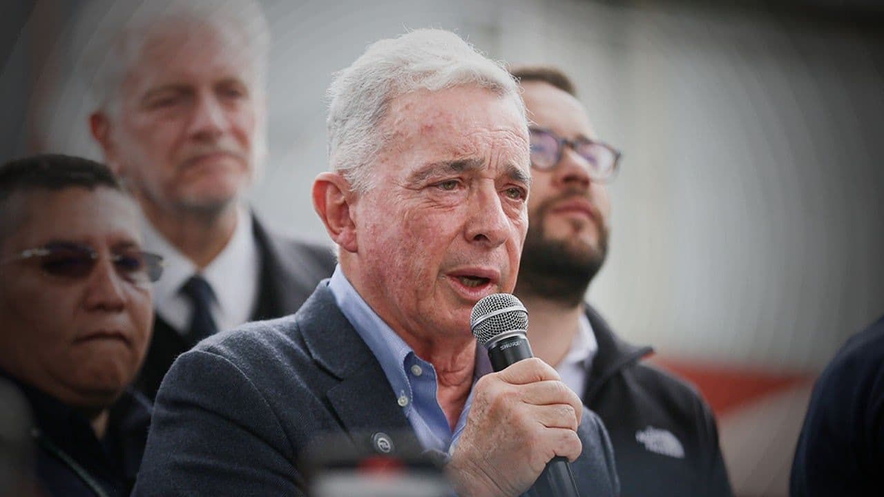 Álvaro Uribe Vélez, expresidente.