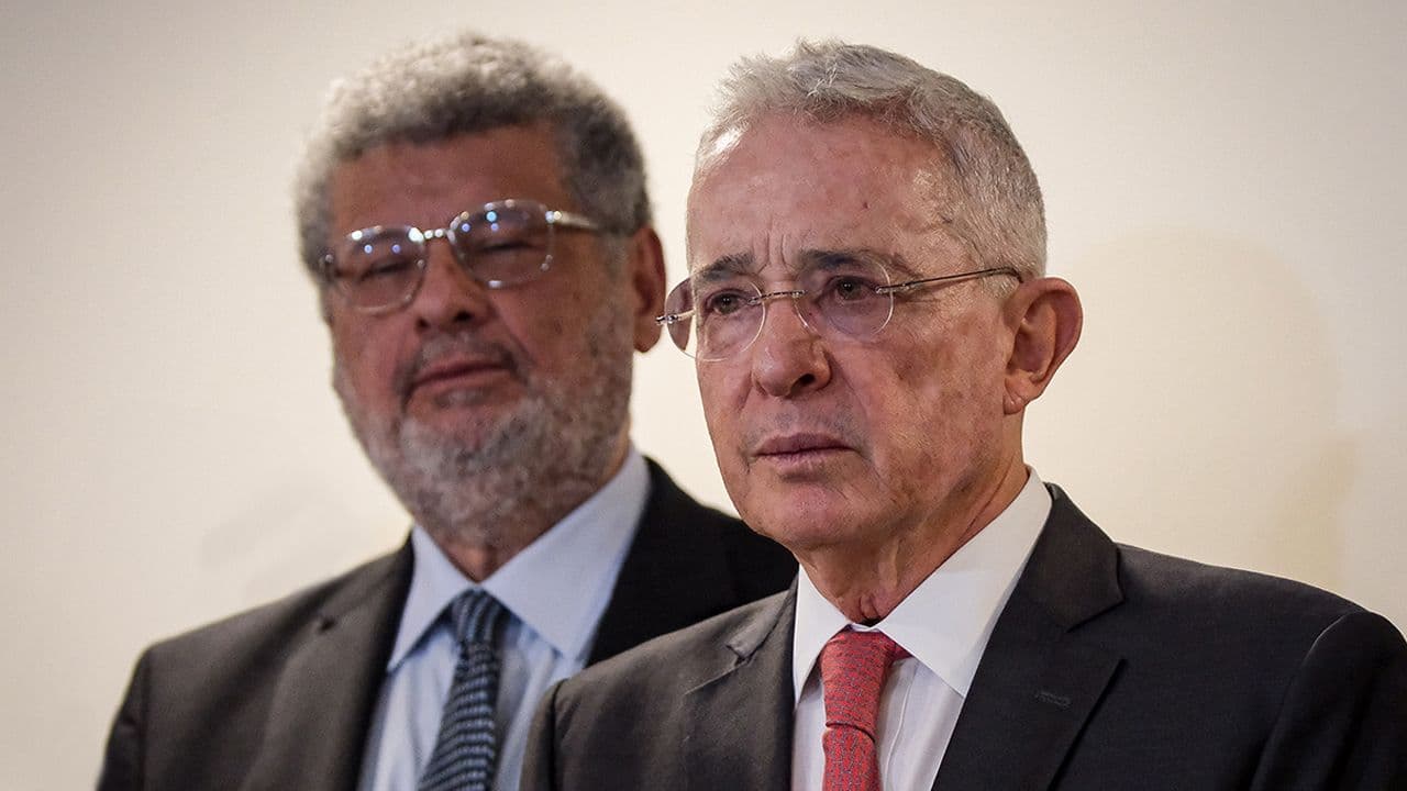 Álvaro Uribe 7