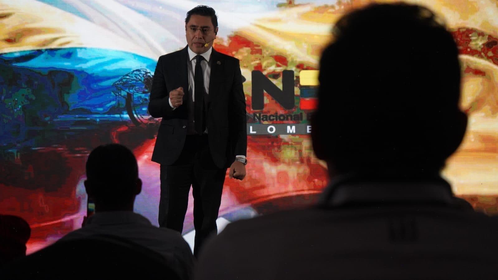 presidente del CNE, Cristian Ricardo Quiroz, durante la presentación en Caracas.