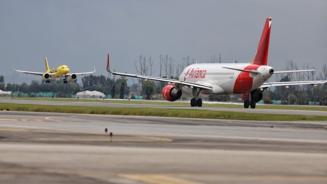 Pista de el aeropuerto El Dorado. Pista de el aeropuerto El Dorado.