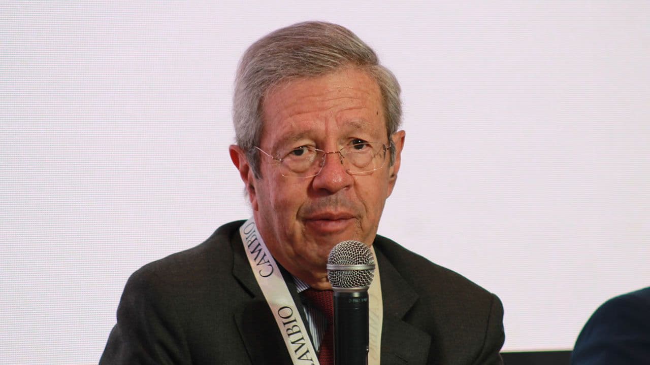 Juan Carlos Esguerra, constituyente 6