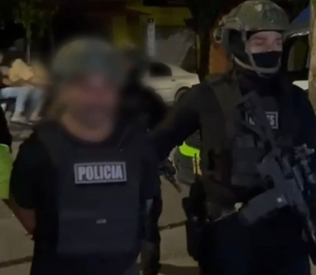 alias La jota alias La jota