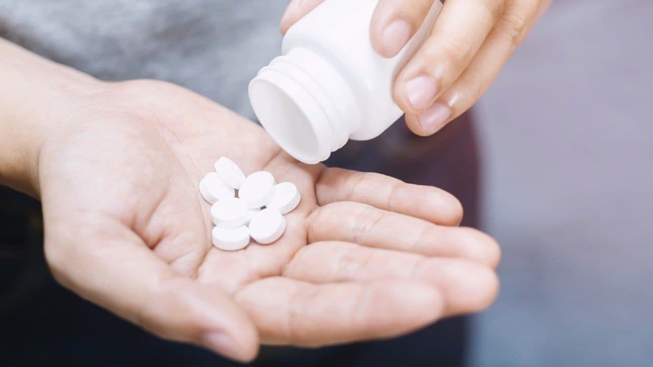 Autoridades de salud advierten sobre el 'reto de acetaminofén'. Créditos: Freepik