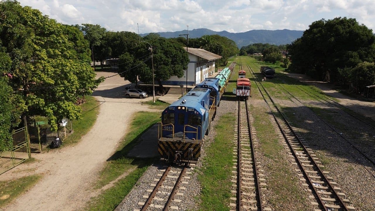 Tren en Colombia foto referencia Tren en Colombia foto referencia
