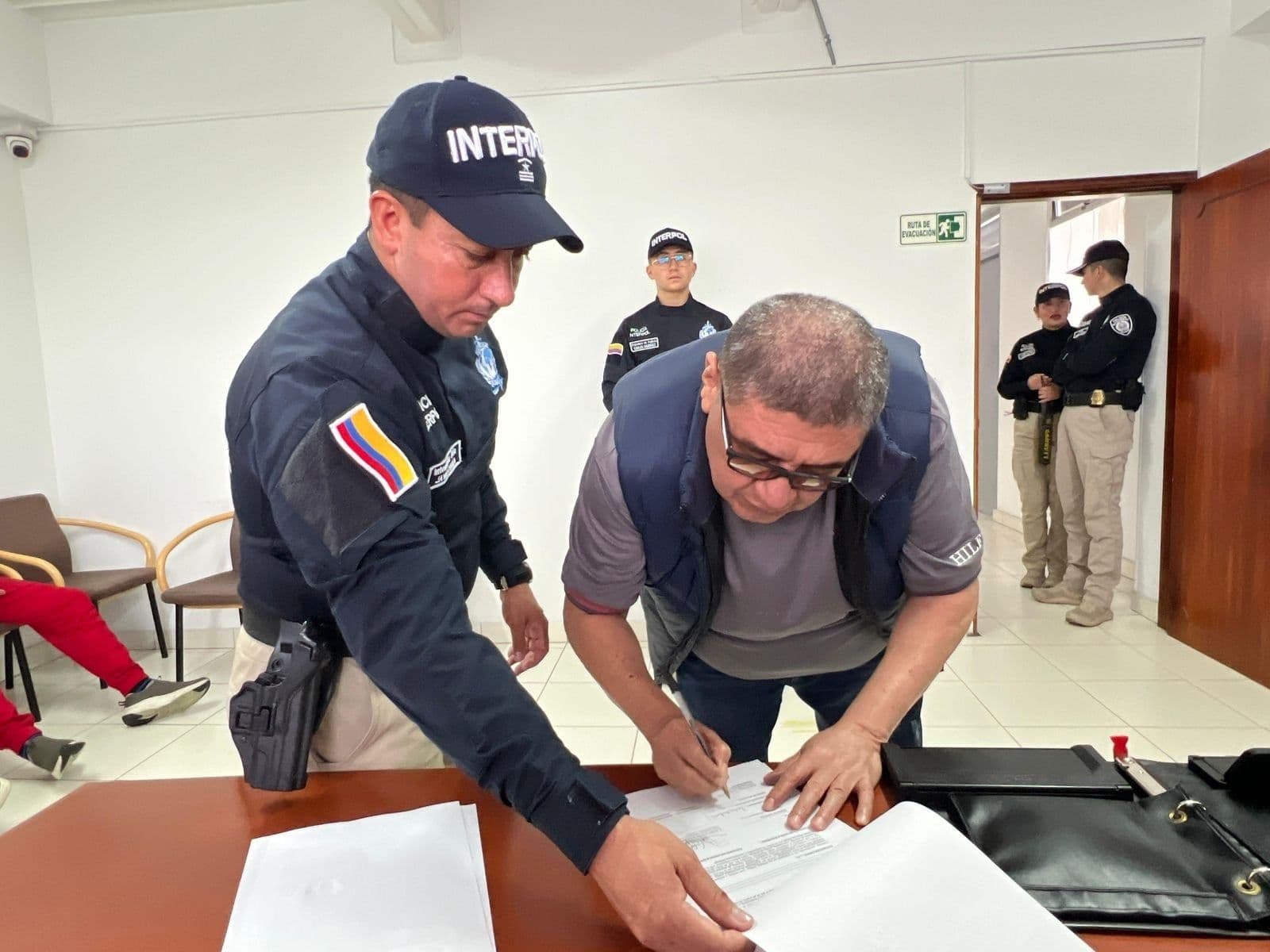 Colombia extraditó a cinco presuntos narcotraficantes Colombia extraditó a cinco presuntos narcotraficantes