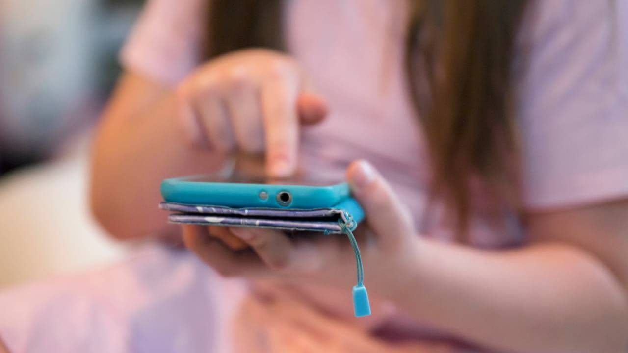 Niños celular Niños celular