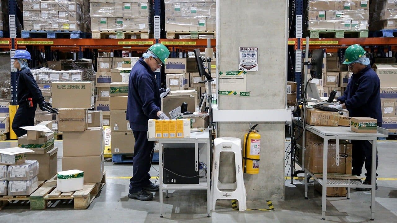 Trabajadores en una fábrica