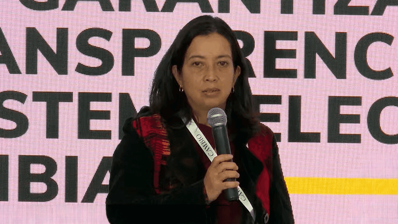 Linda Cabrera, en foro CAMBIO