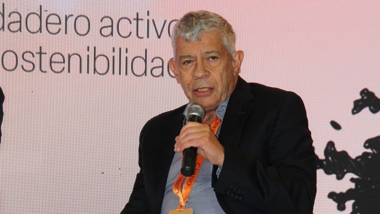 Jorge Iván Gonzales, exdirector del DNP, durante foro de CAMBIO