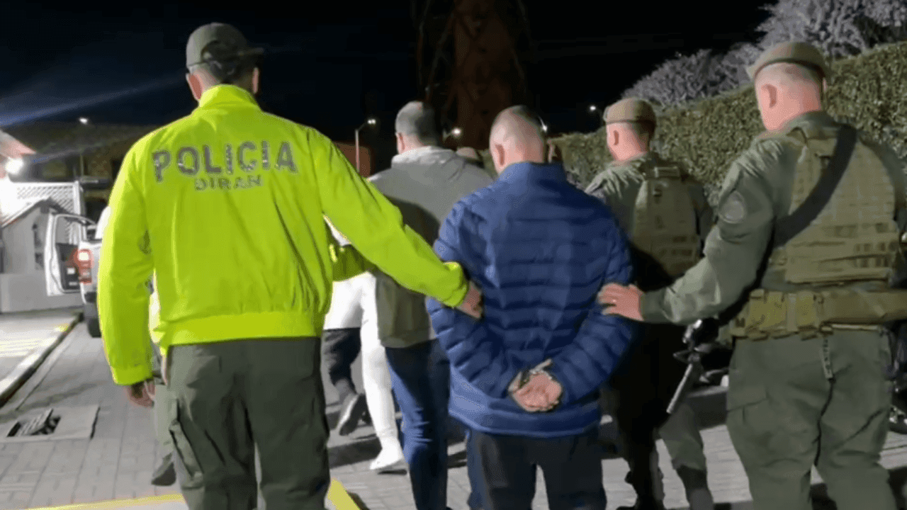 Policía captura carteles