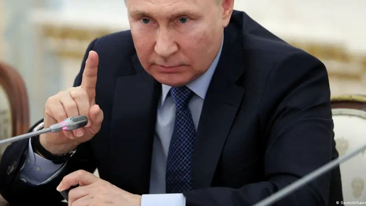 photologuephotos2023-06putinjpg