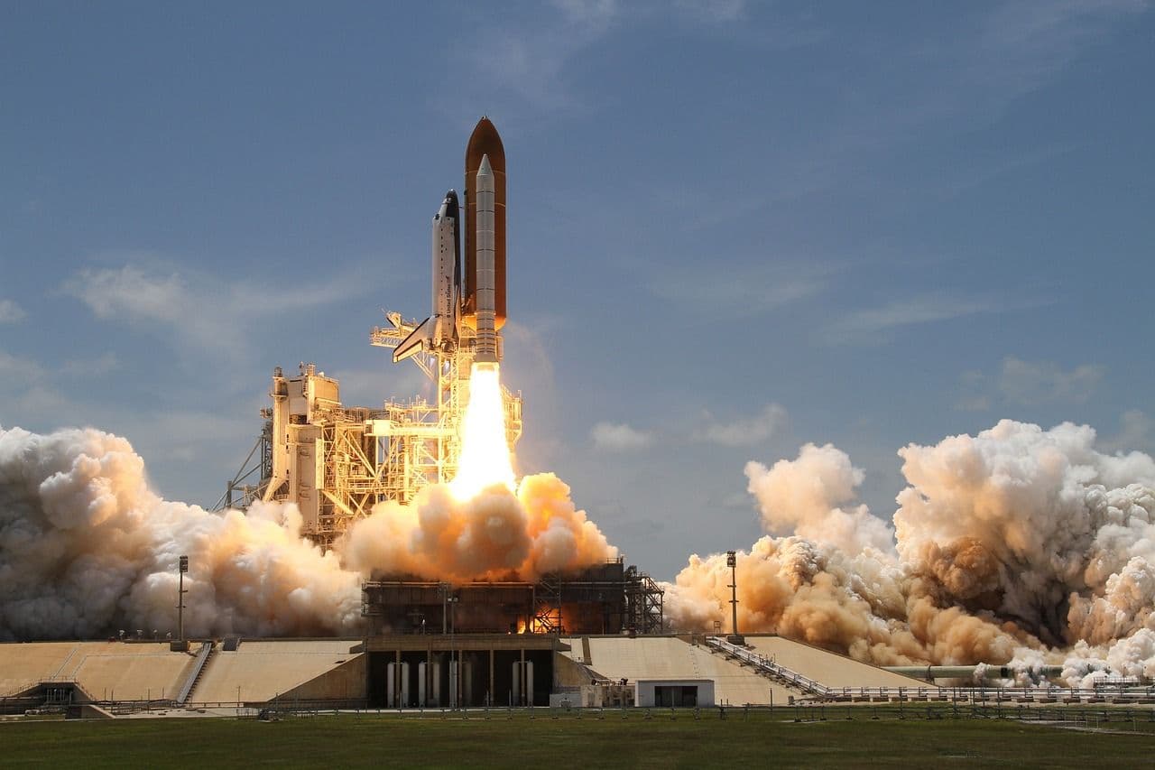 photologuephotos2023-03rocket-launch-gf5b7ff80d_1280jpg