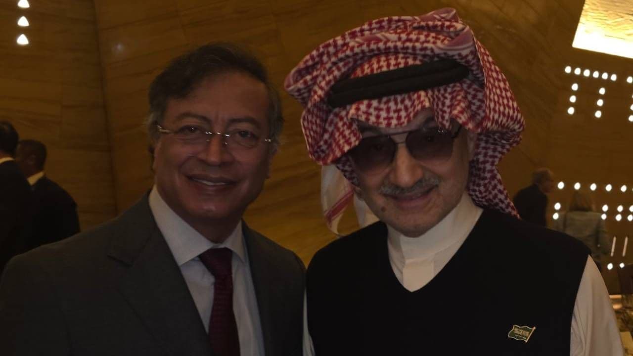 Gustavo Petro junto a Alwaleed Bin Talal Gustavo Petro junto a Alwaleed Bin Talal