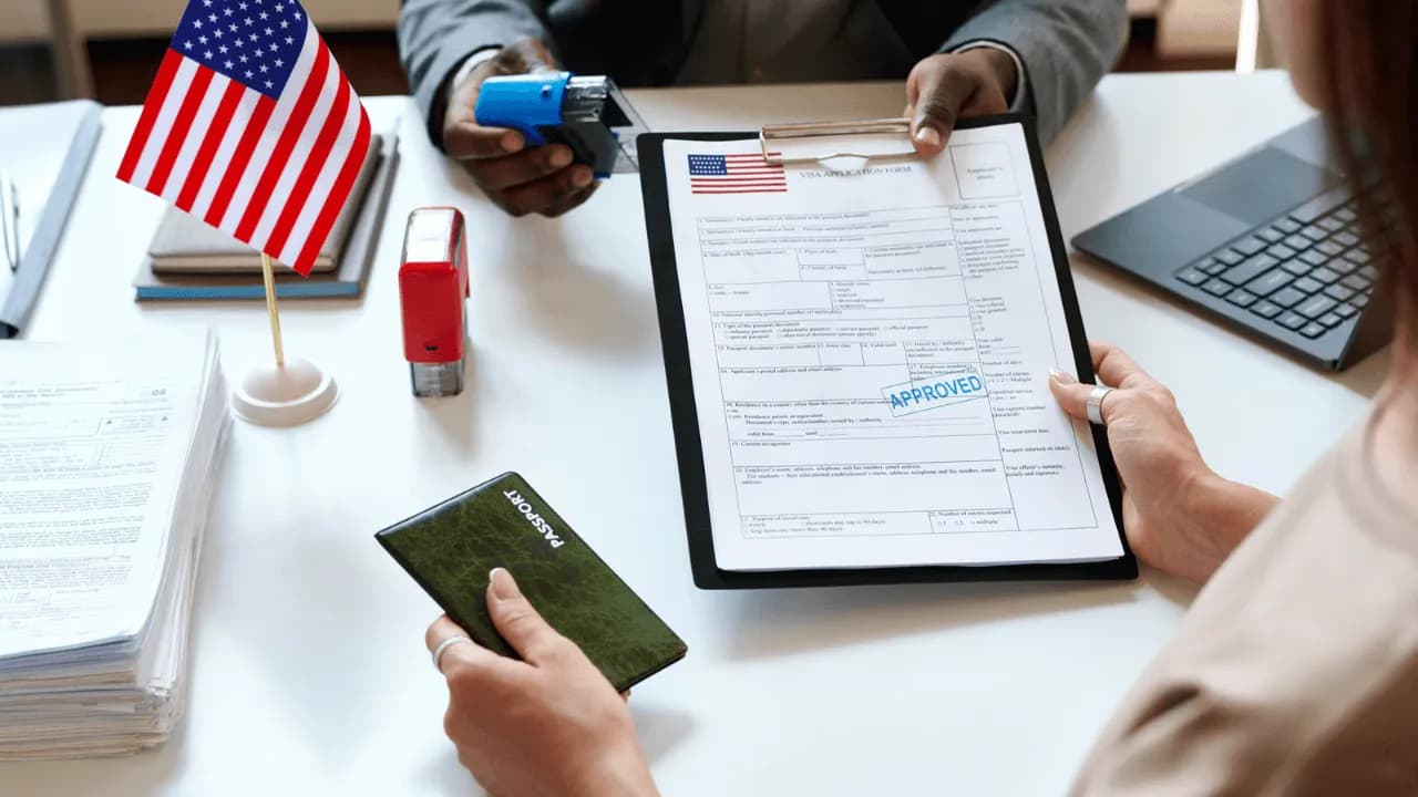 photologuephotos2023-11visa_de_trabajo_1png photologuephotos2023-11visa_de_trabajo_1png