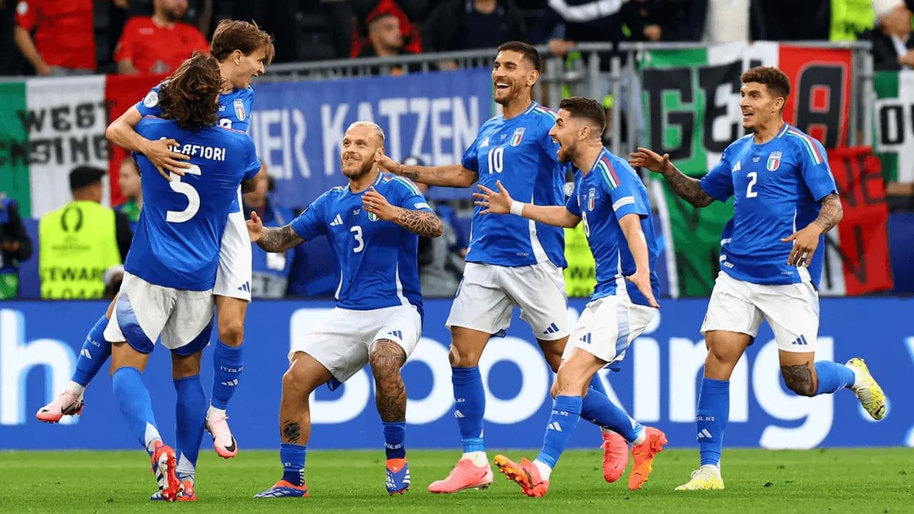 photologuephotos2024-06italia_celebra_su_victoria_ante_albania_en_la_eurocopa_2024png photologuephotos2024-06italia_celebra_su_victoria_ante_albania_en_la_eurocopa_2024png