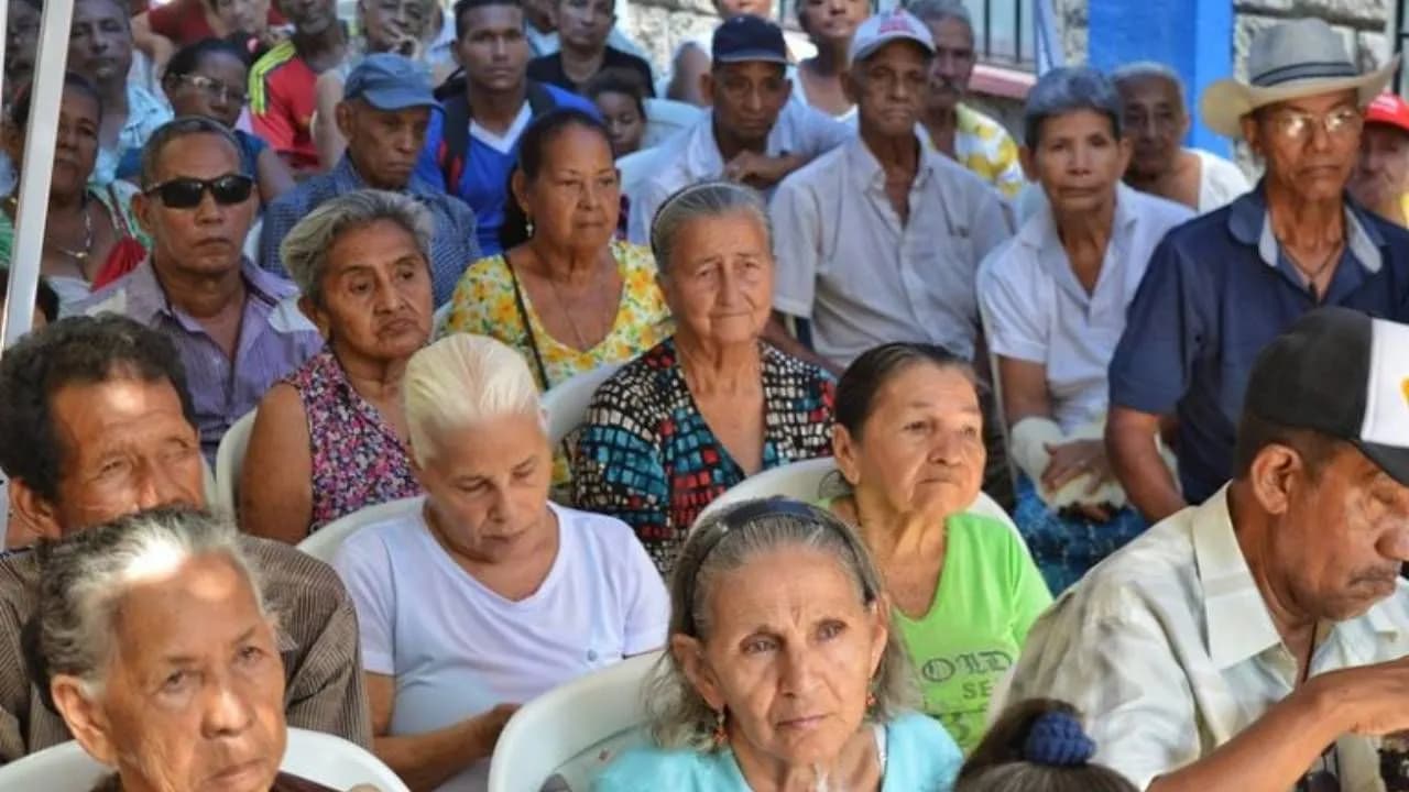 photologuephotos2024-04_afecta_el_nuevo_calculo_de_semanas_a_las_personas_proximas_a_pensionarsejpg photologuephotos2024-04_afecta_el_nuevo_calculo_de_semanas_a_las_personas_proximas_a_pensionarsejpg