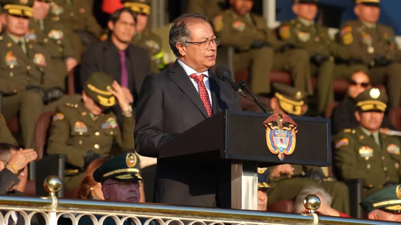 photologuephotos2024-06presidente_gustavo_petro_senala_a_periodistas_que_investigan_casos_de_corrupcion_de_su_gobiernojpg photologuephotos2024-06presidente_gustavo_petro_senala_a_periodistas_que_investigan_casos_de_corrupcion_de_su_gobiernojpg