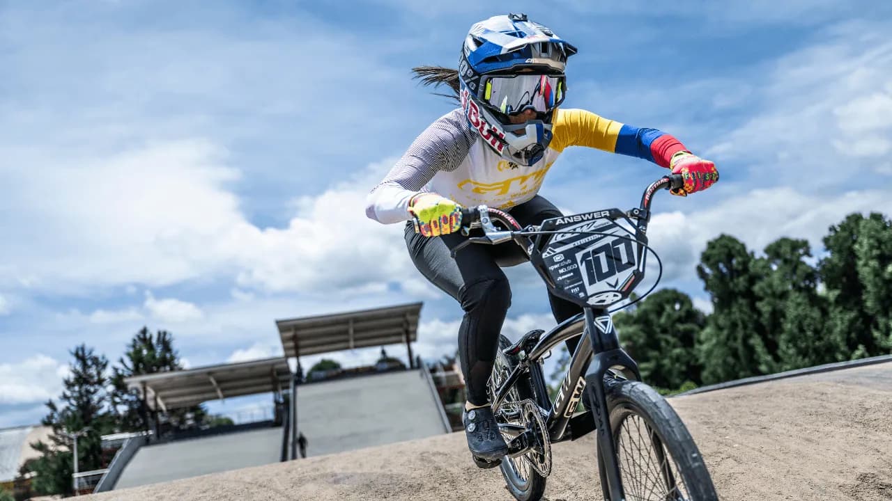 photologuephotos2024-07mariana_pajon_compite_en_bmxpng photologuephotos2024-07mariana_pajon_compite_en_bmxpng