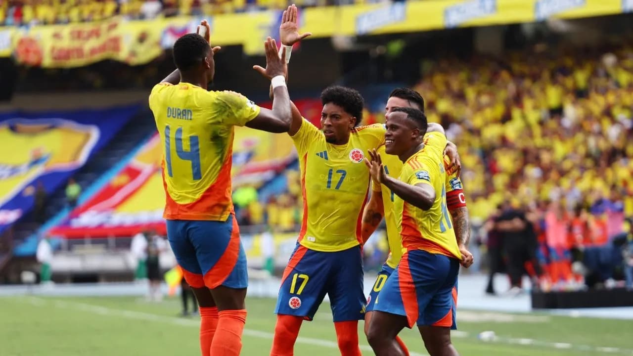 photologuephotos2024-09futbolistas_de_la_seleccion_colombia_celebran_la_victoria_contra_argentina_0jpg photologuephotos2024-09futbolistas_de_la_seleccion_colombia_celebran_la_victoria_contra_argentina_0jpg