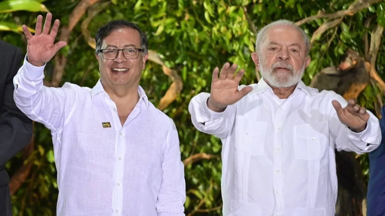 photologuephotos2024-10petro_y_lula_da_silvajpg photologuephotos2024-10petro_y_lula_da_silvajpg