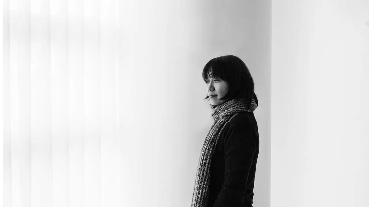 photologuephotos2024-10foto_han_kang_bn_c_paik_dahuimjpg photologuephotos2024-10foto_han_kang_bn_c_paik_dahuimjpg