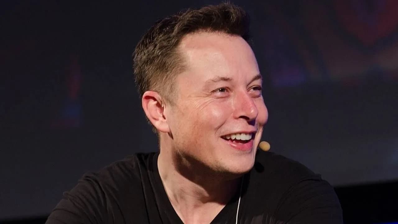 photologuephotos2024-11elon_musk_busca_empleados_remotos_con_salarios_de_hasta_240000_euros_anualesjpg photologuephotos2024-11elon_musk_busca_empleados_remotos_con_salarios_de_hasta_240000_euros_anualesjpg