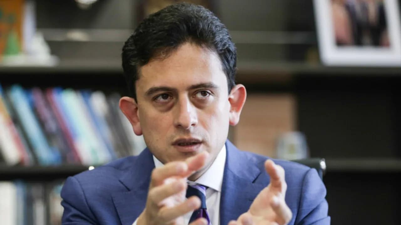 photologuephotos2025-02_me_presionaron_para_que_nombrara_a_sus_recomendados_en_distintas_aduanas_la_denuncia_del_exdirector_de_la_dianjpg photologuephotos2025-02_me_presionaron_para_que_nombrara_a_sus_recomendados_en_distintas_aduanas_la_denuncia_del_exdirector_de_la_dianjpg