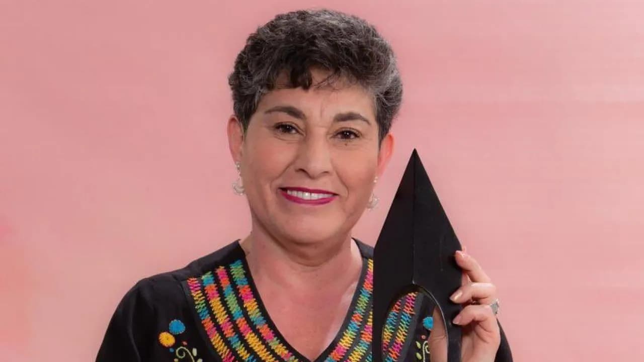 photologuephotos2025-03_quien_es_luz_stella_de_los_rios_zapata_ganadora_del_premio_cafam_a_la_mujer_2025jpg photologuephotos2025-03_quien_es_luz_stella_de_los_rios_zapata_ganadora_del_premio_cafam_a_la_mujer_2025jpg