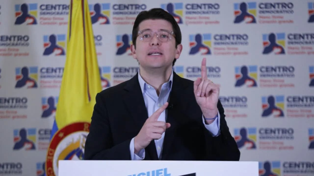 photologuephotos2025-06radican_ante_el_consejo_de_estado_demanda_de_perdida_de_investidura_contra_miguel_uribejpg photologuephotos2025-06radican_ante_el_consejo_de_estado_demanda_de_perdida_de_investidura_contra_miguel_uribejpg