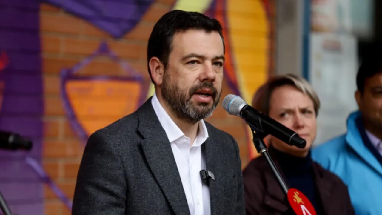 photologuephotos2025-07_no_fueron_aislados_alcalde_galan_denunciara_al_presidente_de_la_cut_por_bloqueos_a_transmilenio_durante_el_parojpg photologuephotos2025-07_no_fueron_aislados_alcalde_galan_denunciara_al_presidente_de_la_cut_por_bloqueos_a_transmilenio_durante_el_parojpg
